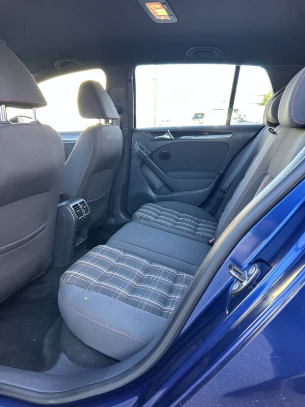 2012 Volkswagen GTI Base PZEV