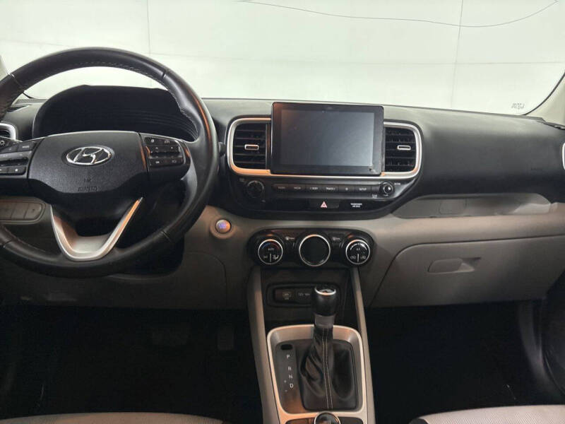 2024 Hyundai Venue SEL