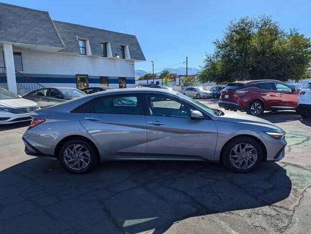 2024 Hyundai ELANTRA for sale at Axio Auto Boise in Boise, ID