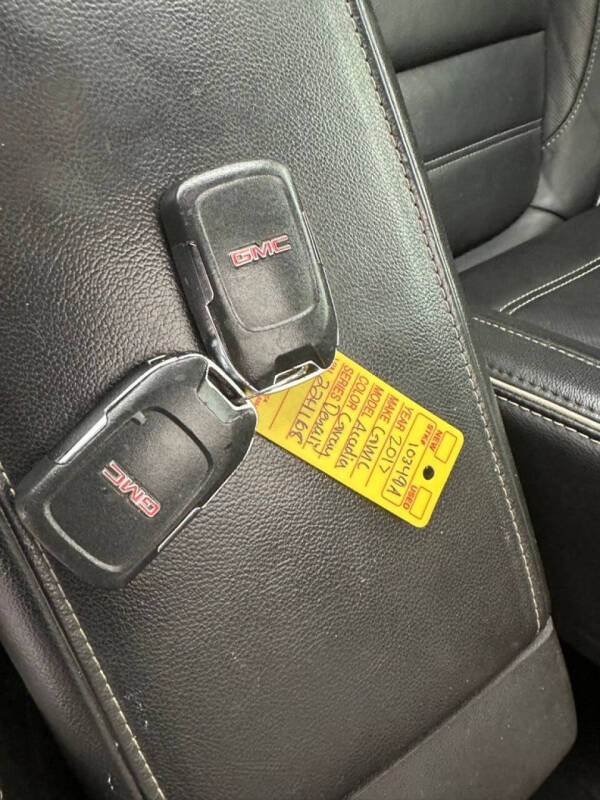 2017 GMC Acadia Denali