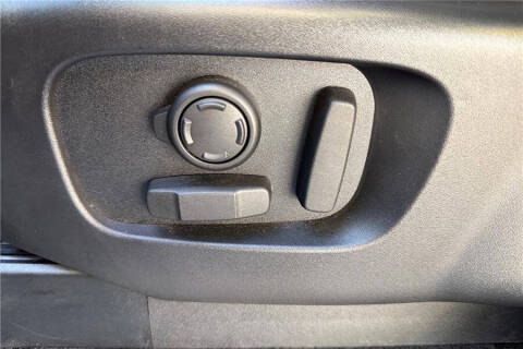 2024 Land Rover Discovery P300 S