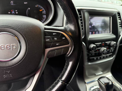 2020 Jeep Grand Cherokee Laredo