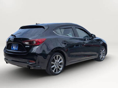 2018 Mazda MAZDA3 Touring