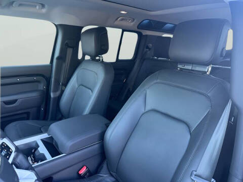 2025 Land Rover Defender 110 P500 X-Dynamic SE