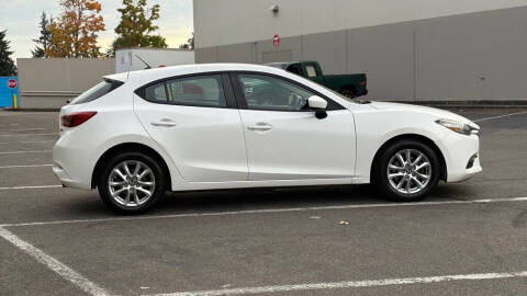 2017 Mazda MAZDA3 Sport