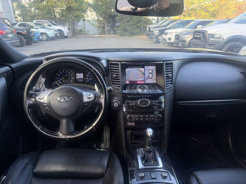 2015 Infiniti QX70