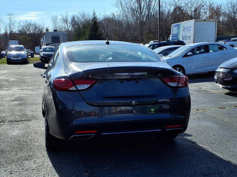 2015 Chrysler 200 C