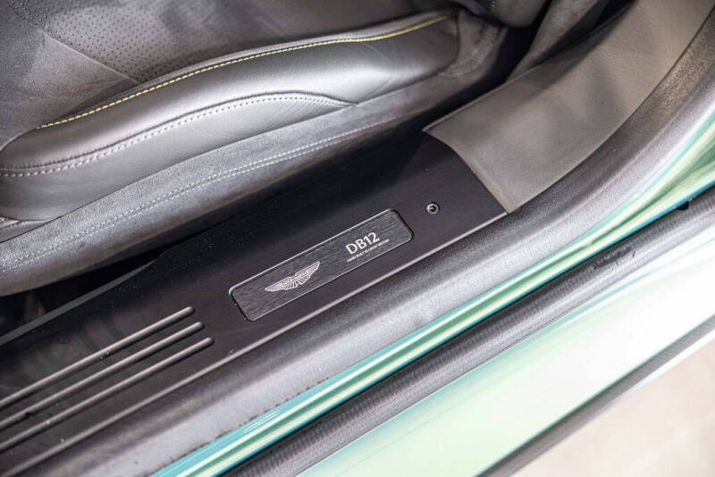 2025 Aston Martin DB12 V8