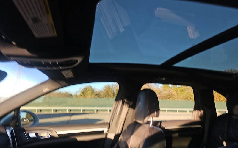 2017 Porsche Cayenne Platinum Edition