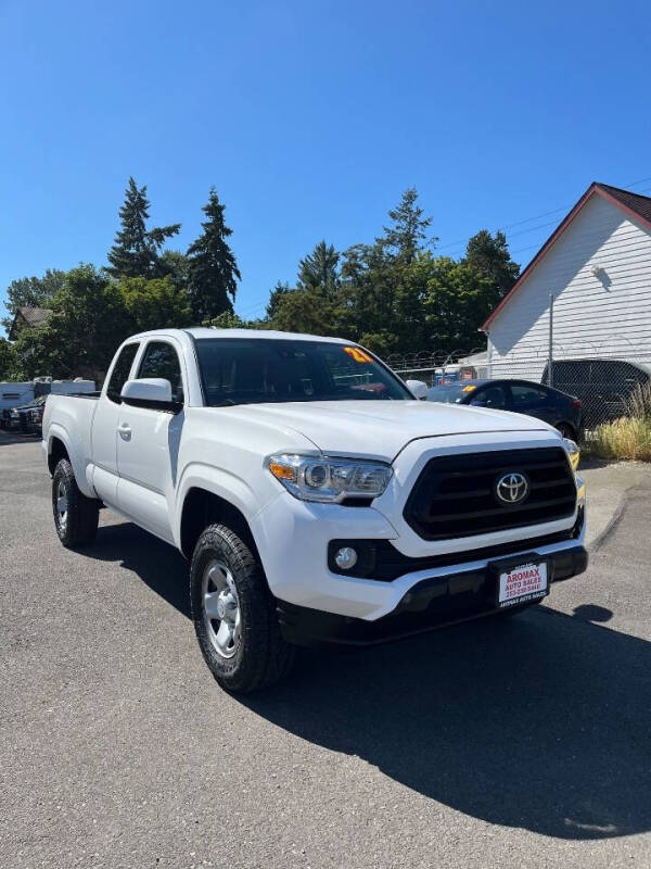 2021 Toyota Tacoma SR's photo