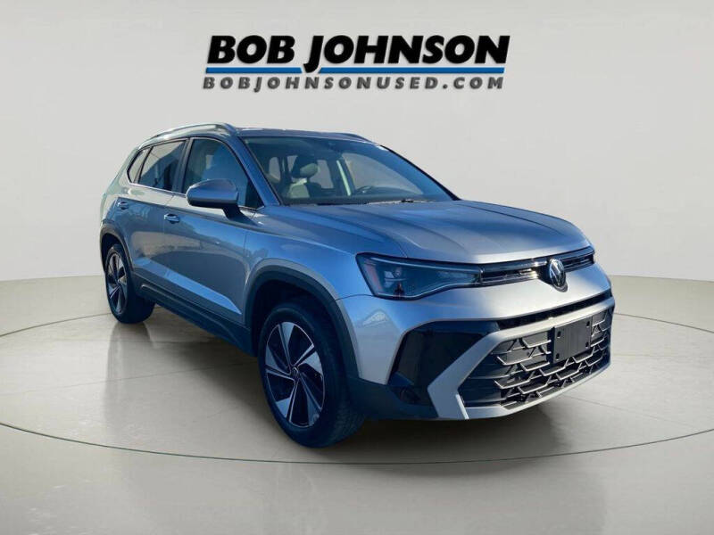 2025 Volkswagen Taos SE 4Motion