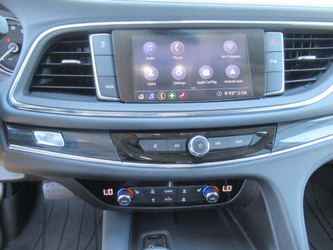 2020 Buick Enclave Essence