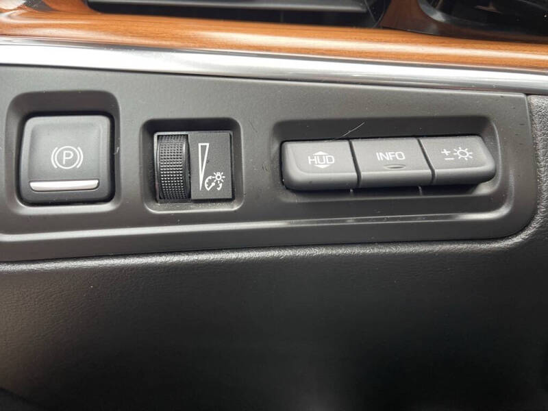 2017 Cadillac XT5 Platinum