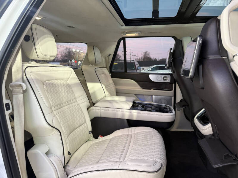 2019 Lincoln Navigator L Black Label