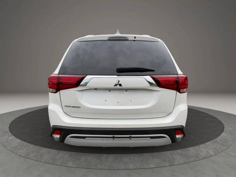 2020 Mitsubishi Outlander ES