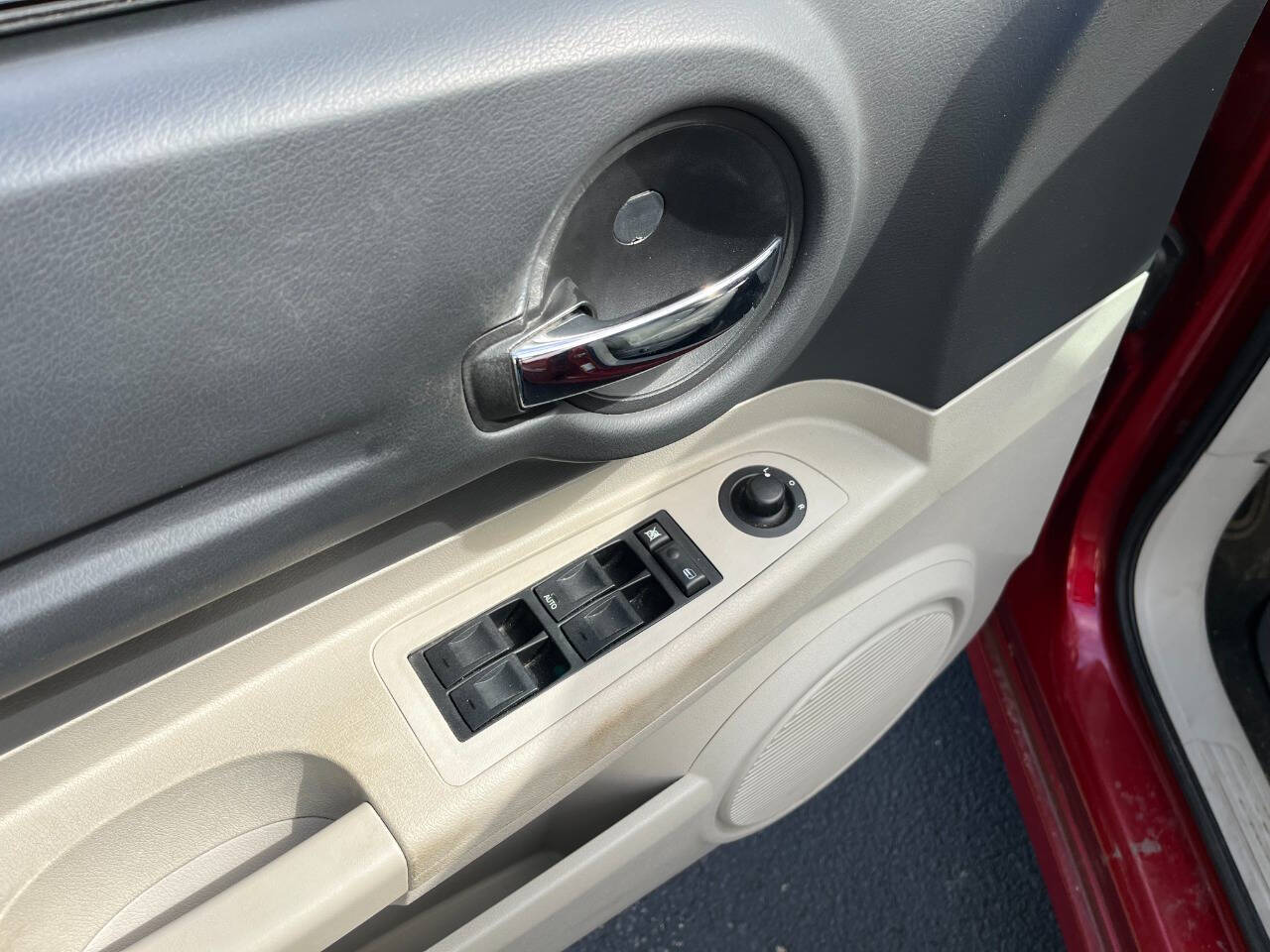 2005 Dodge Magnum 74