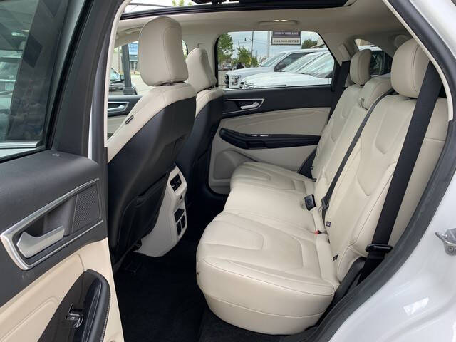 2020 Ford Edge Titanium