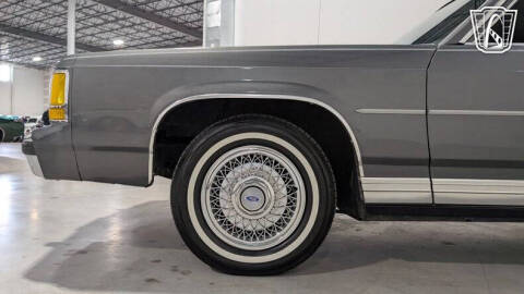 1988 Ford Crown Victoria