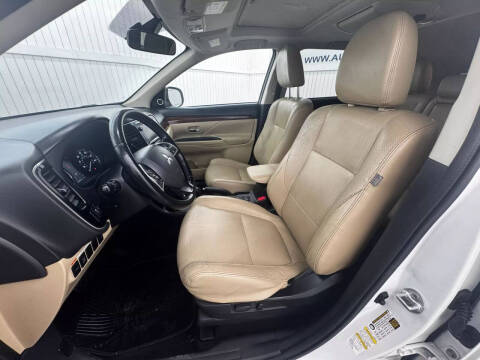 2014 Mitsubishi Outlander SE