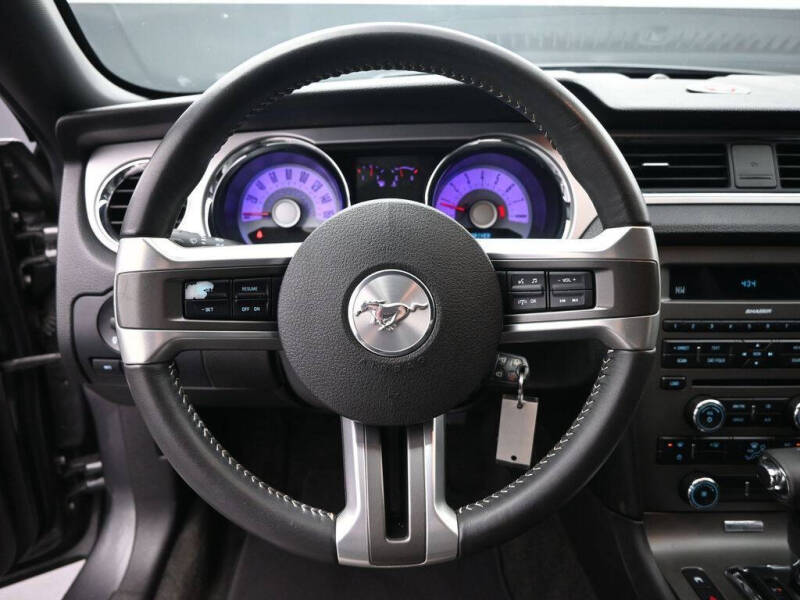 2011 Ford Mustang V6