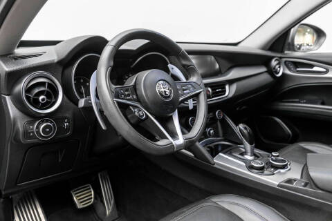 2018 Alfa Romeo Stelvio Sport