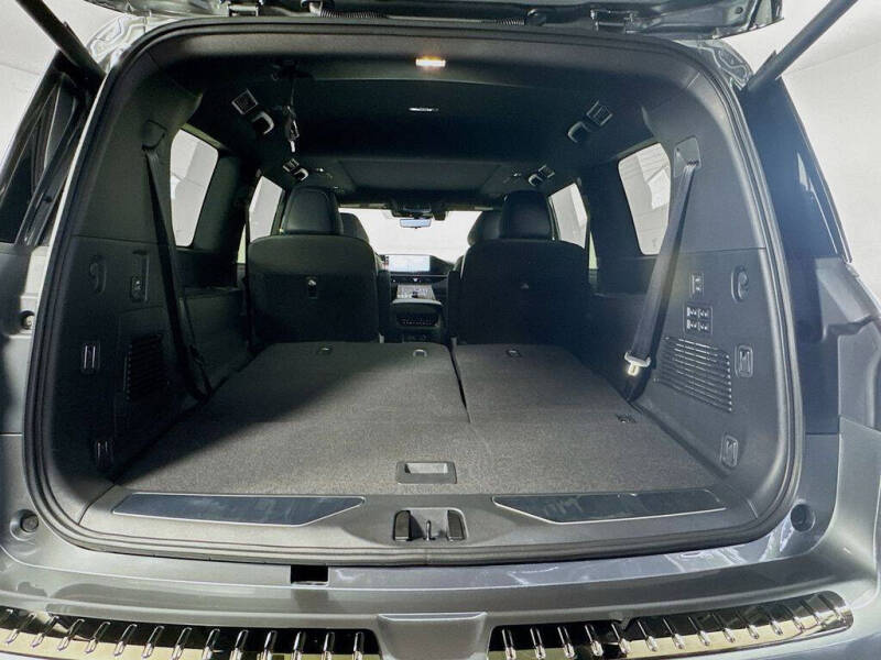 2026 Infiniti QX80 Sport