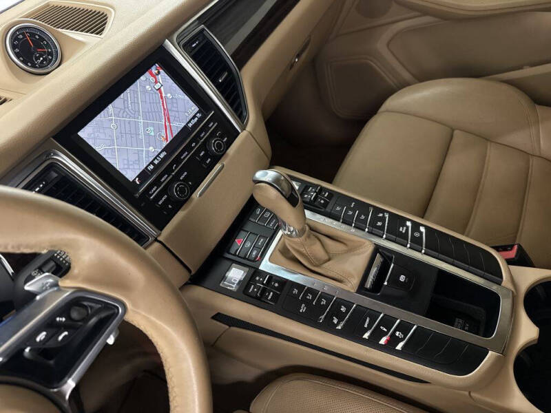 2015 Porsche Macan S