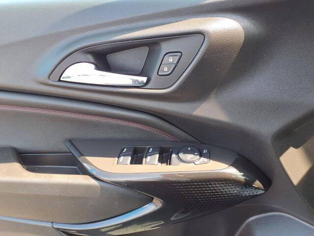 2025 Chevrolet Trax RS