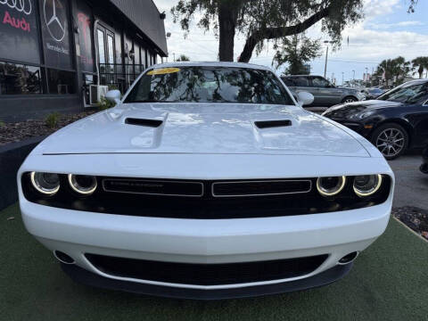 2020 Dodge Challenger SXT