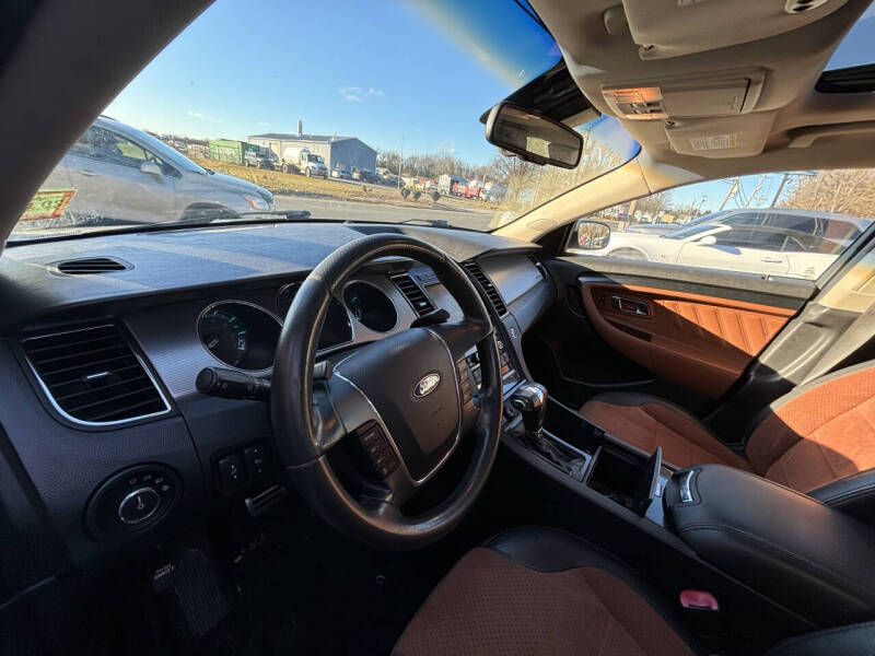 2010 Ford Taurus SHO