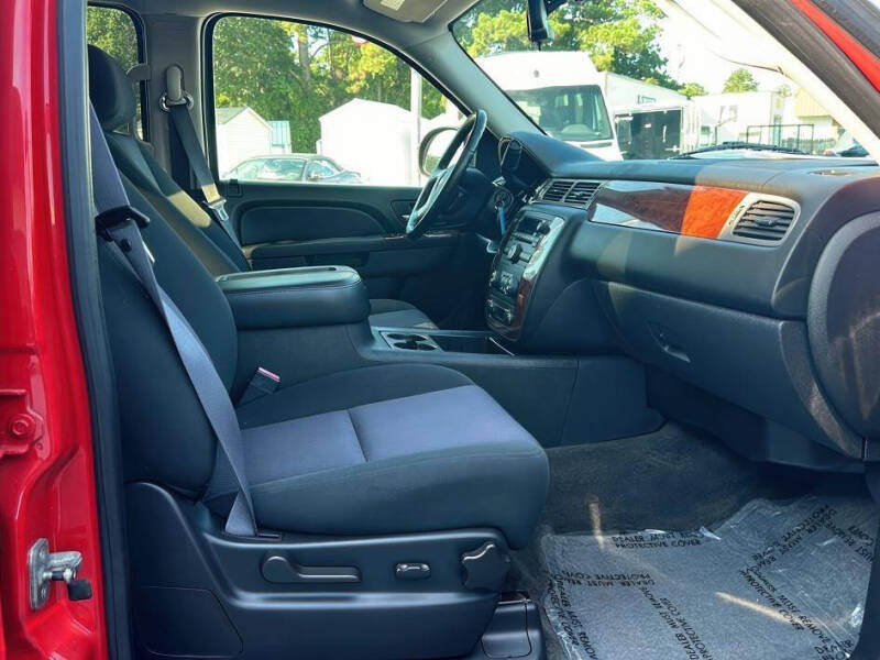 2011 Chevrolet Avalanche LS