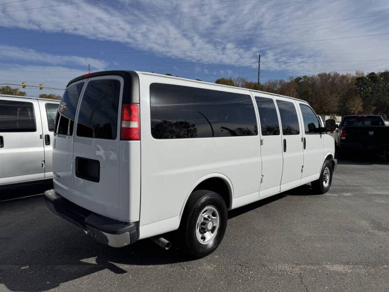 2017 Chevrolet Express LT 3500