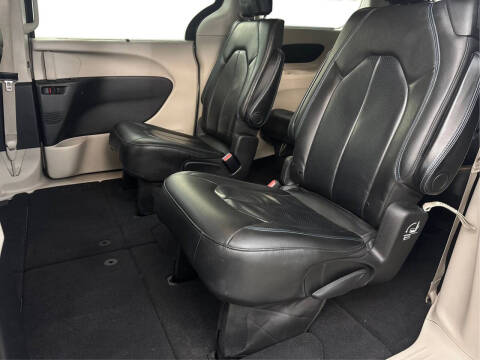 2021 Chrysler Pacifica Touring L