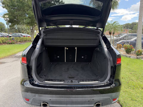 2019 Jaguar F-PACE 30t Prestige