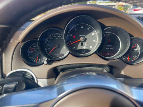 2018 Porsche Cayenne Platinum Edition