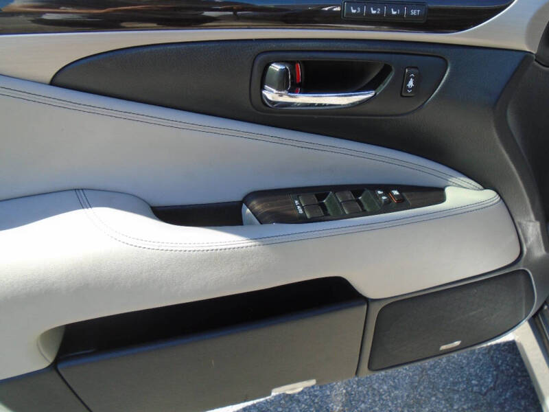 2014 Lexus LS 460