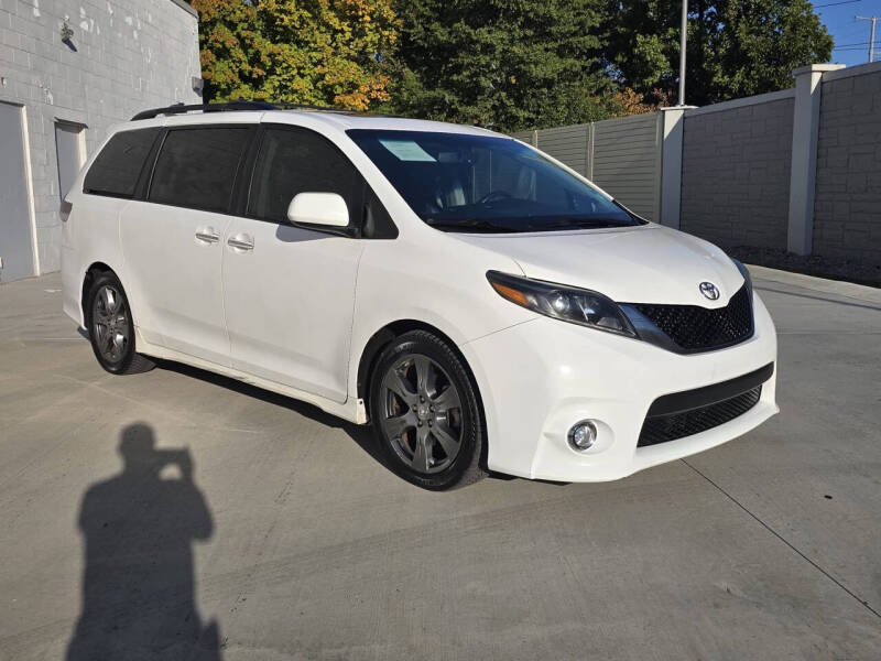 2017 Toyota Sienna SE Premium photo 4