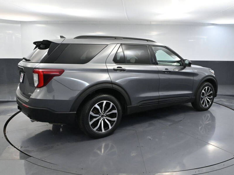2022 Ford Explorer ST-Line
