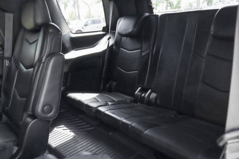 2019 Cadillac Escalade Platinum