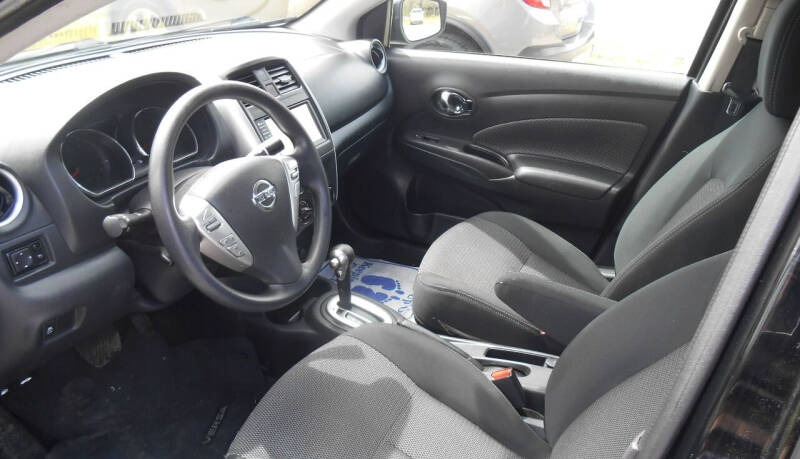 2019 Nissan Versa S Plus