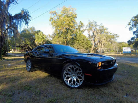 2017 Dodge Challenger SXT Plus