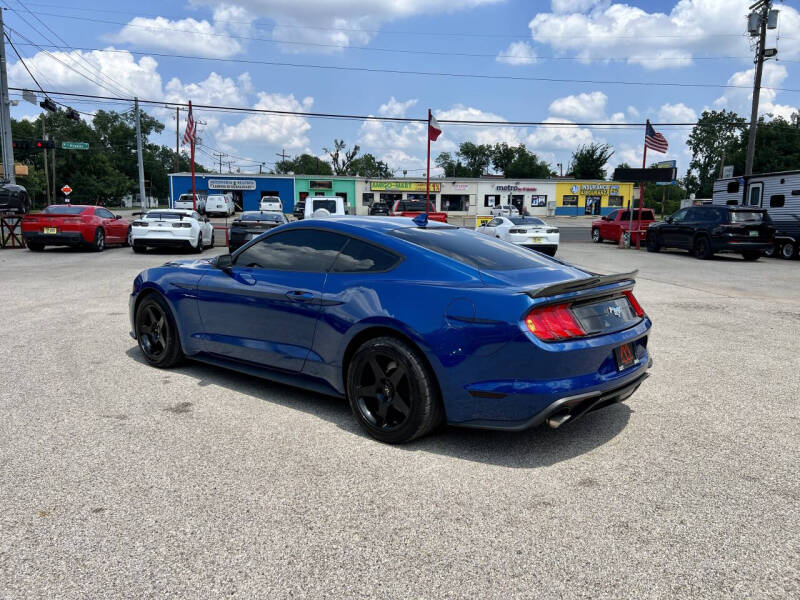 2022 Ford Mustang EcoBoost
