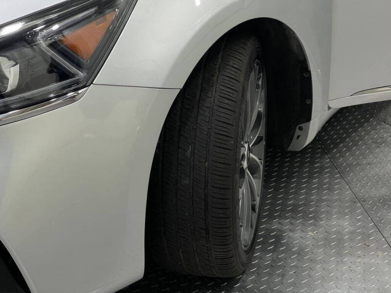 2018 Kia Cadenza Technology