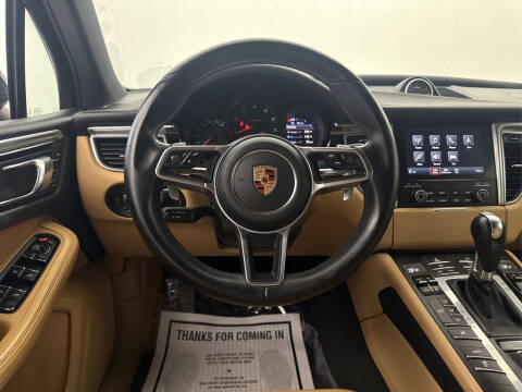 2017 Porsche Macan