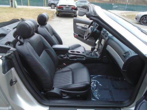 2005 Ford Thunderbird Deluxe