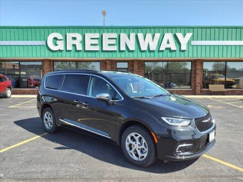 2023 Chrysler Pacifica for sale at Greenway Automotive GMC in Morris IL