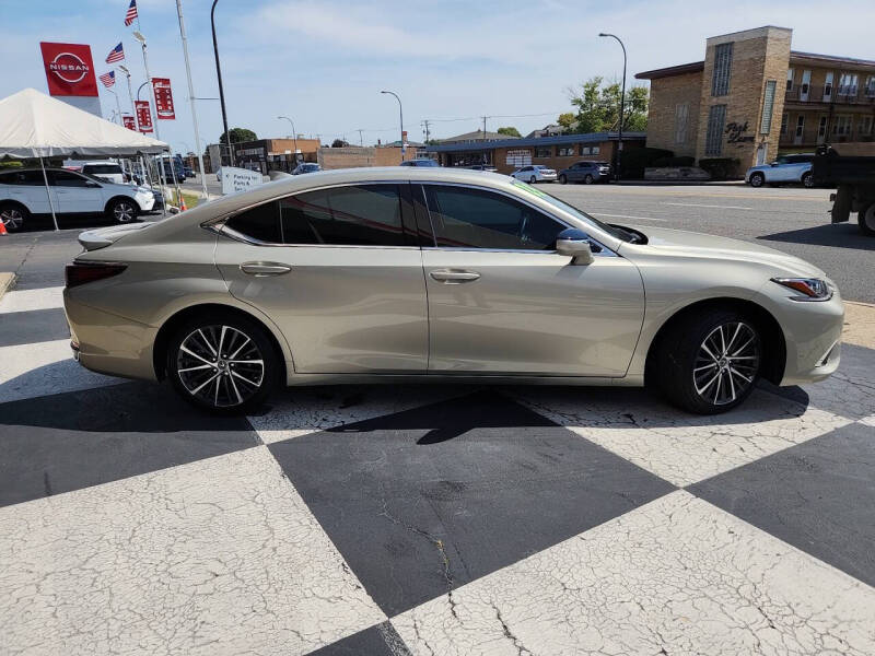 2025 Lexus ES 300h