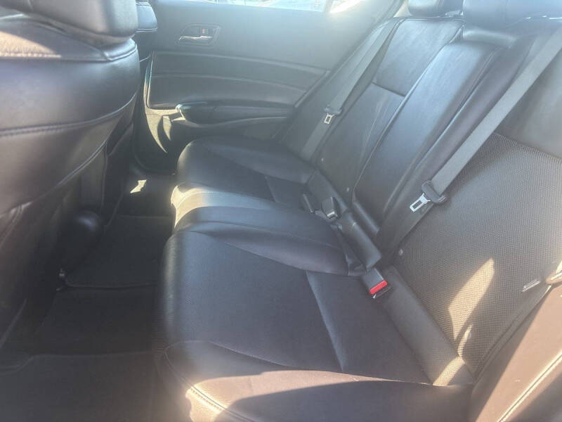 2013 Acura ILX 2.0L w/Premium