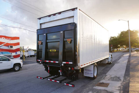 2018 Freightliner M2 106