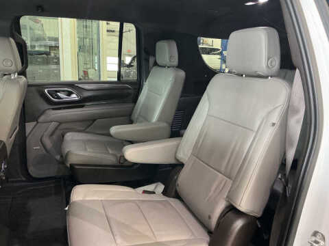 2022 Chevrolet Suburban LT